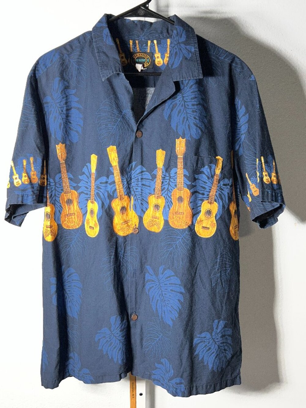 Hawaiian Reserve Collection 100% Cotton Guitar-Themed Short-Sleeve SZ XL